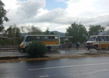 Micros quieren aumento a la tarifa; amenazan con parar | Foto: En Un 2x3
