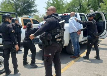 Detención del titular del IMSS Tamaulipas en Ciudad Victoria. Foto de X @ElStandardDeTam