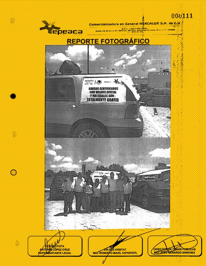 El Ayuntamiento de Tepeaca gastó millones de pesos de programas federales en cursos impartidos por una empresa fantasma. Imágenes: Ayuntamiento de Tepeaca, respuesta de Transparencia