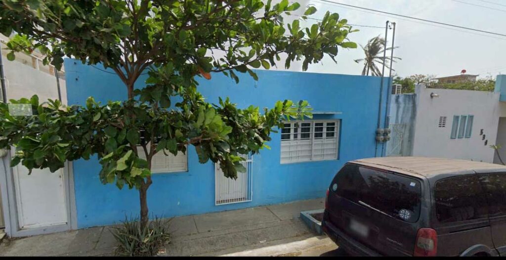 El domicilio señalado por Yajaira Sánchez en los registros de comercio de las EFOS se encontraba en una zona popular del puerto de Veracruz. Vecinos dijeron que la mujer ya no vivía ahí. Imagen: Captura de pantalla de Google Maps