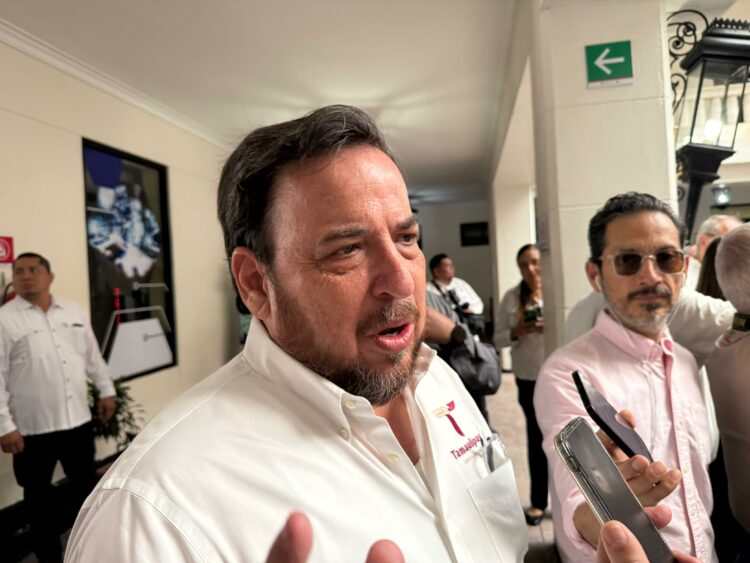 El secretario de Educación, Miguel Ángel Valdez, aseguró que ninguna escuela pública o privada puede condicionar.