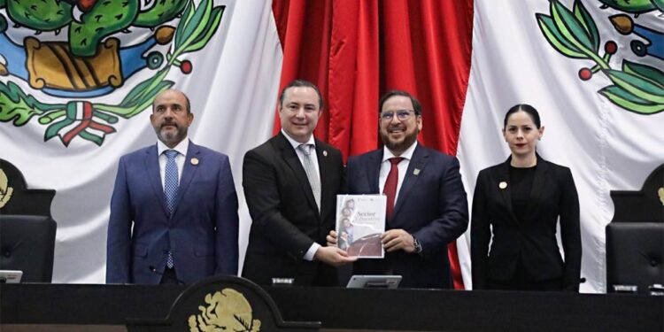 Consolida educación las bases para el bienestar con justicia social