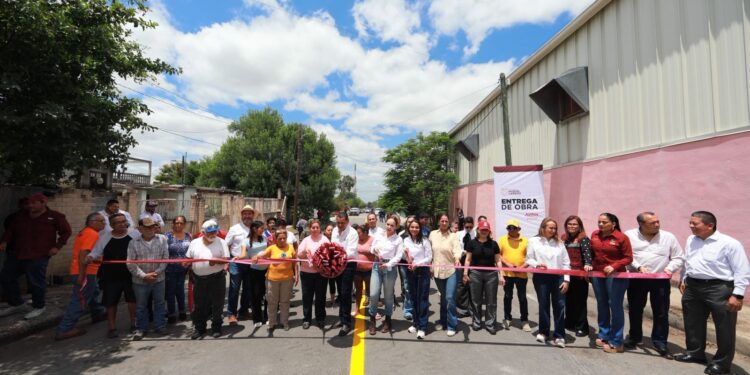 ENTREGA CARMEN LILIA CANTUROSAS OBRAS DE PAVIMENTACIÓN Y RECARPETEO EN CUATRO COLONIAS AL PONIENTE DE NUEVO LAREDO