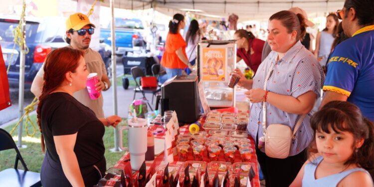FAMILIAS DISFRUTAN CON ÉXITO DEL BAZAR EDICIÓN DÍA DE LAS MADRES IMPULSADO POR EL GOBIERNO MUNICIPAL